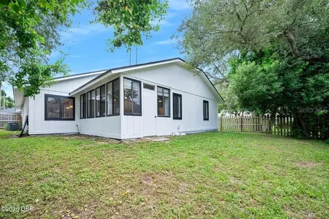 Exterior - 5 Winding Woods Trl, Ormond Beach, FL 32174 photo 5 of 6