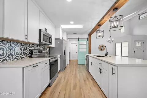 Kitchen - 5 Winding Woods Trl, Ormond Beach, FL 32174 photo 5 of 6