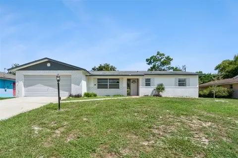 Exterior - 1679 E Apache Cir, Deltona, FL 32725 photo 2 of 9