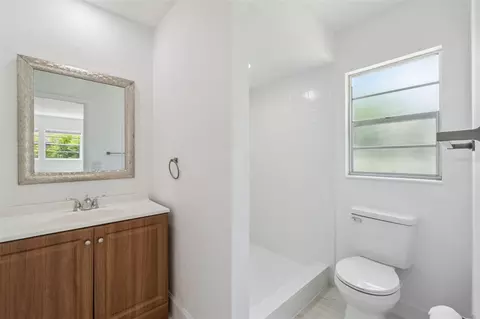 Bath - 1679 E Apache Cir, Deltona, FL 32725 photo 1 of 3