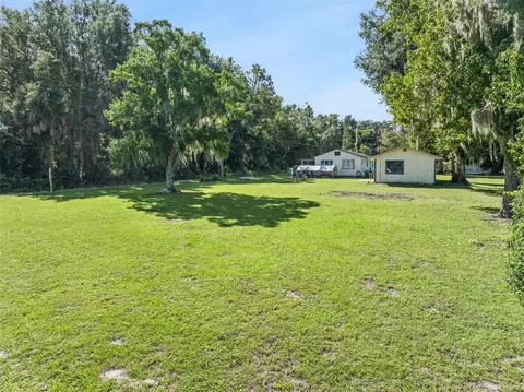 Exterior - 54901 Cedar Crest Rd, Astor, FL 32102 photo 4 of 9