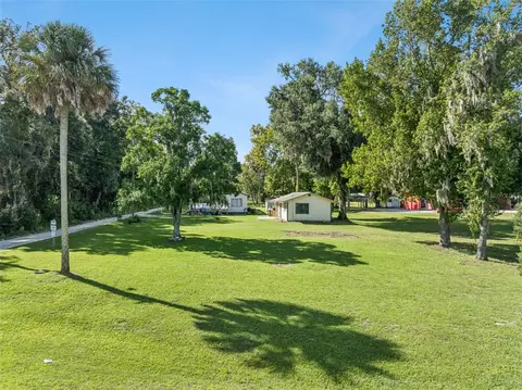 Exterior - 54901 Cedar Crest Rd, Astor, FL 32102 photo 2 of 9