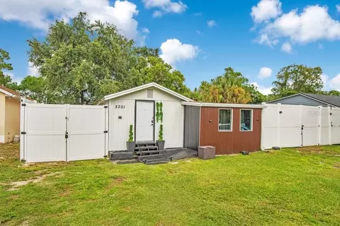 2301 Drake Dr, Orlando, FL 32810