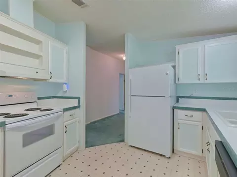 Kitchen - 53 Terra Ceia Ct, Debary, FL 32713 photo 4 of 8