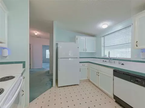 Kitchen - 53 Terra Ceia Ct, Debary, FL 32713 photo 2 of 8