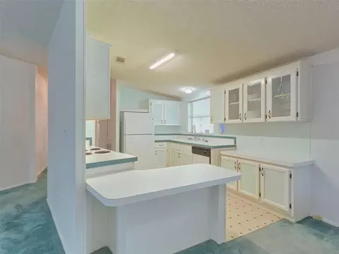 Kitchen - 53 Terra Ceia Ct, Debary, FL 32713 photo 7 of 8