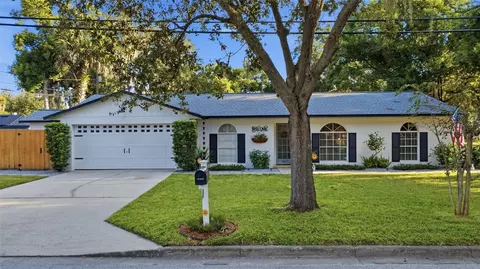 217 W 11th St, Sanford, FL 32771