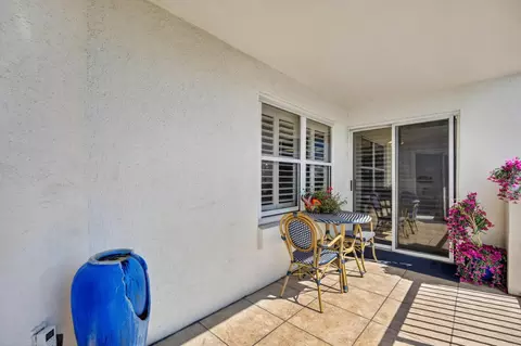 Exterior - 1 John Anderson Dr #301, Ormond Beach, FL 32176 photo 4 of 9