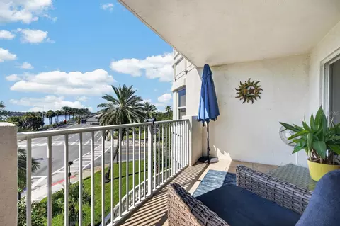 Exterior - 1 John Anderson Dr #301, Ormond Beach, FL 32176 photo 2 of 9