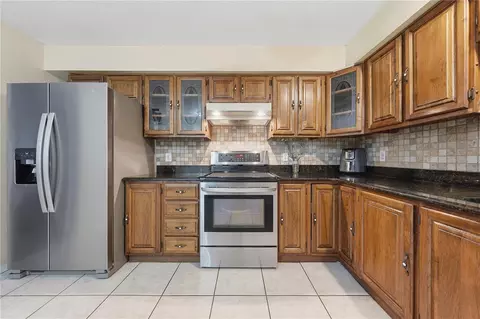 Kitchen - 4705 E Little Ct, Cocoa, FL 32926 photo 2 of 2