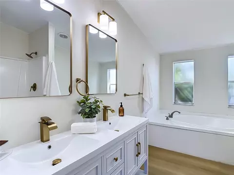 Bath - 3443 Populatic St, Mims, FL 32754 photo 1 of 5