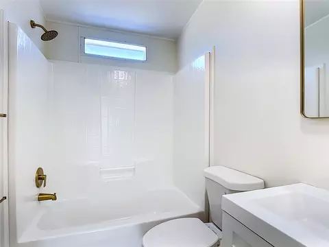 Bath - 3443 Populatic St, Mims, FL 32754 photo 5 of 5
