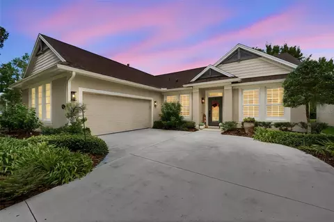 1024 Heron Point Cir, Deland, FL 32724