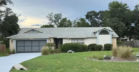 2834 Redbud Ct, Deltona, FL 32725