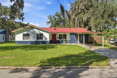 507 Oakwood St, Crescent City, FL 32112