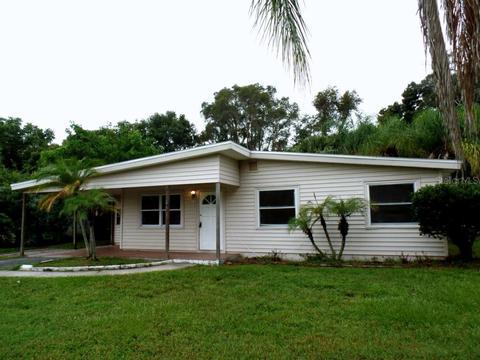 204 Emerald Ln, Largo, FL 33771 photo 1