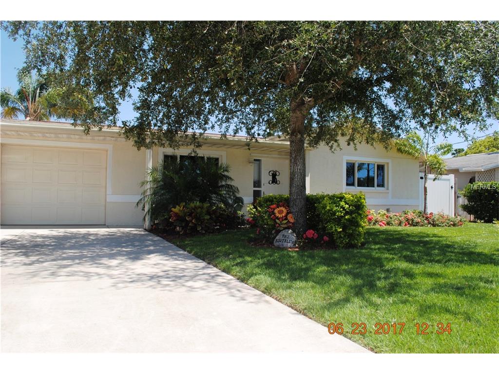 13710 Evelane Dr, Hudson, FL 34667 photo 1