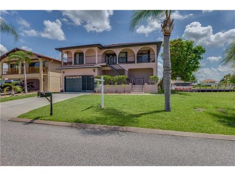 5822 Beverly Dr, Hudson, FL 34667 photo 1