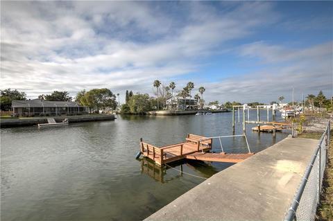13607 Evelane Dr, Hudson, FL 34667 photo 1