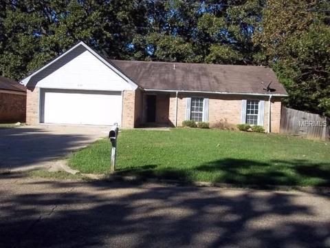 2125 Thousand Oaks, Jackson, MS 39212 photo 1