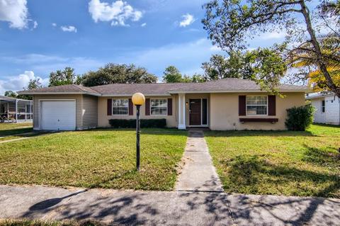 7150 Pear Ln, Spring Hill, FL 34606 photo 1