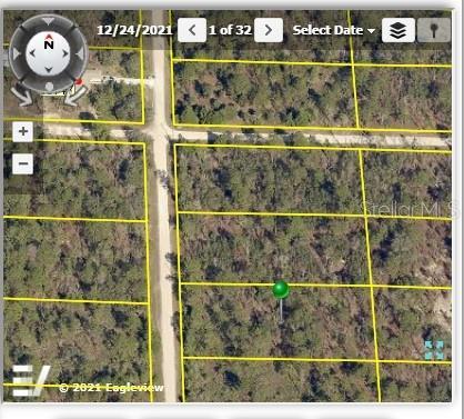 18096 Retriever Rd, Weeki Wachee, FL 34614