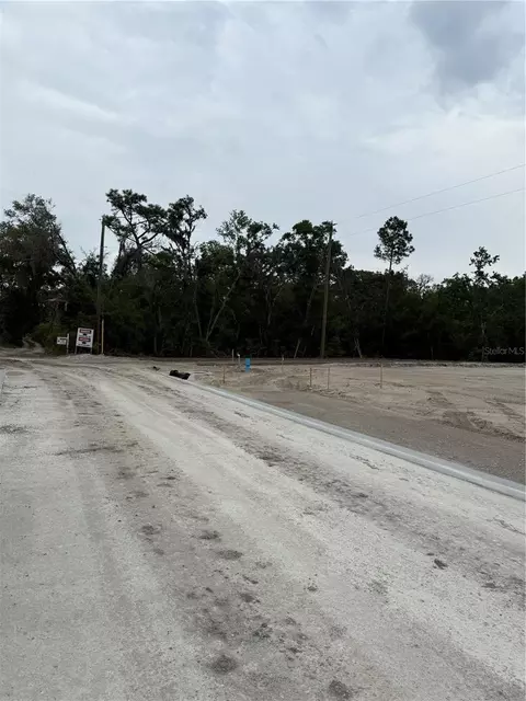 8738 Lindy Ln, New Port Richey, FL 34655