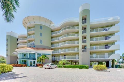 11605 Gulf Blvd #205, Treasure Island, FL 33706