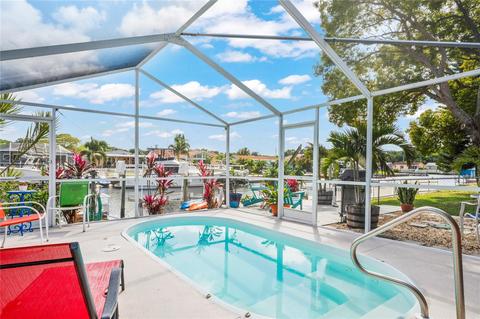 4926 Pelican Dr, New Port Richey, FL 34652
