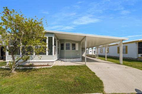 2032 Wailua Dr, Holiday, FL 34691