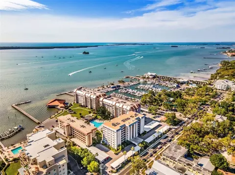 622 Edgewater Dr #525, Dunedin, FL 34698
