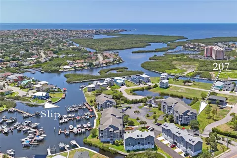 5727 Biscayne Ct #207, New Port Richey, FL 34652