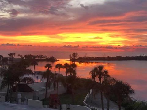 6035 Sea Ranch Dr #215, Hudson, FL 34667