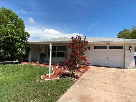 7562 Holly Lake Ln, New Port Richey, FL 34653
