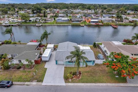 3833 Baden Dr, Holiday, FL 34691
