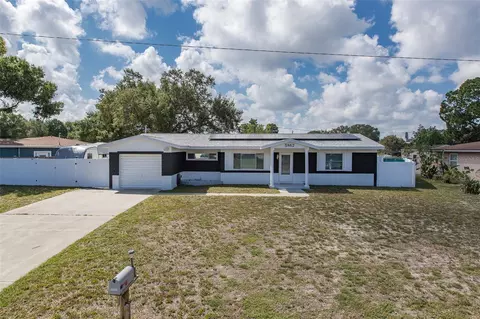 5862 48th Ave N, Kenneth City, FL 33709