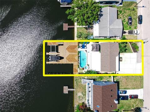 13704 Maria Dr, Hudson, FL 34667