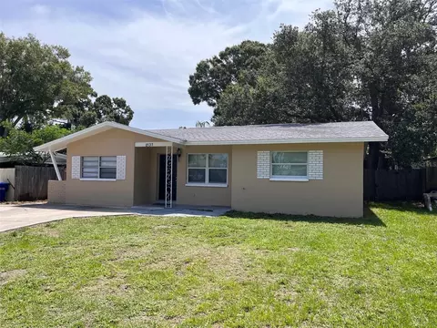 2137 Nellie St, Largo, FL 33774