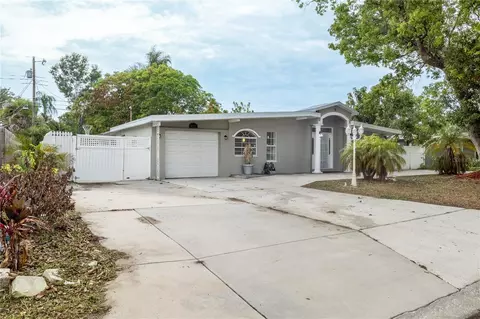 6940 17th St N, Saint Petersburg, FL 33702