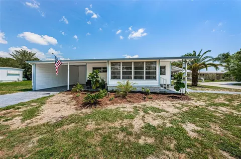 2406 Baron Dr, Holiday, FL 34690
