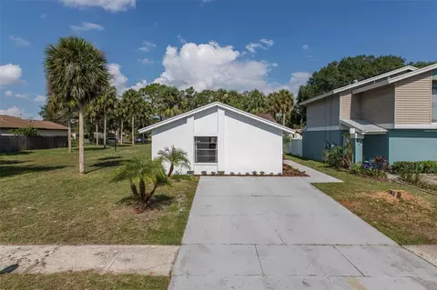 10502 Parkcrest Dr, Tampa, FL 33624