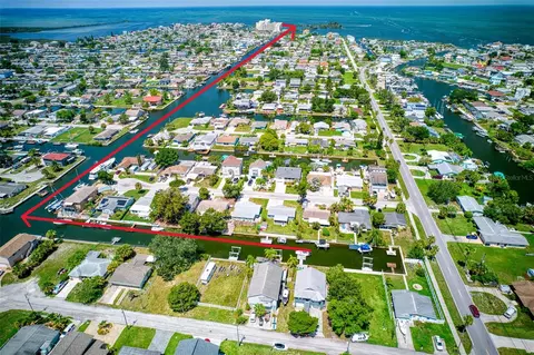 13927 Duley Ave, Hudson, FL 34667