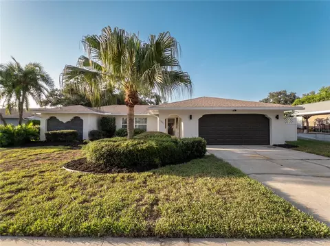 13467 104th Ave, Largo, FL 33774