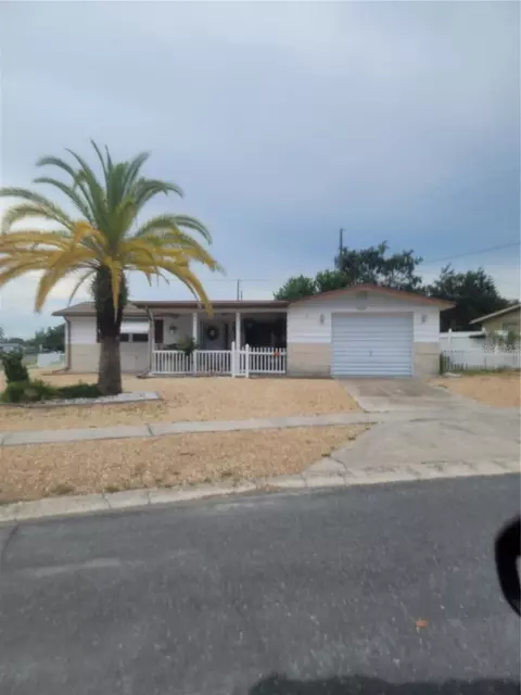 2222 Maureen Dr, Holiday, FL 34690