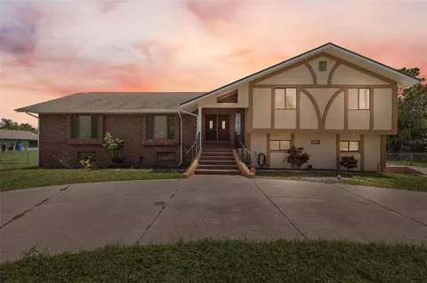9750 Sunbeam Dr, New Port Richey, FL 34654