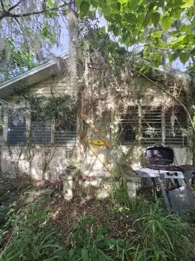 165 Sleepy Hollow Rd, Leesburg, FL 34748