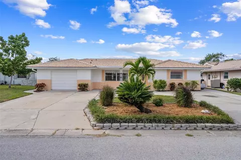 5009 Forecastle Dr, New Port Richey, FL 34652