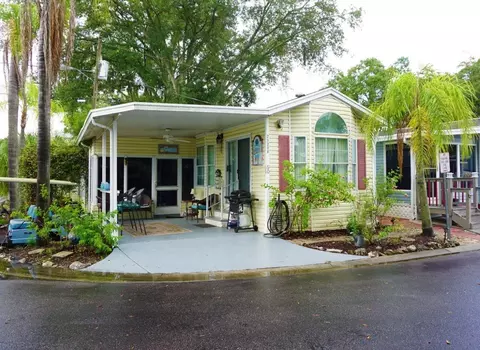 21214 Lazy Days Cir, Lutz, FL 33558