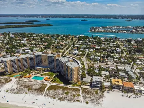880 Mandalay Ave #S704, Clearwater Beach, FL 33767