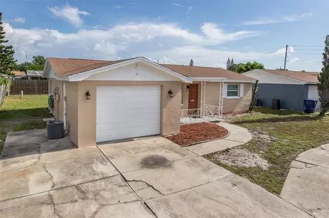 3341 Roxbury Dr, Holiday, FL 34691